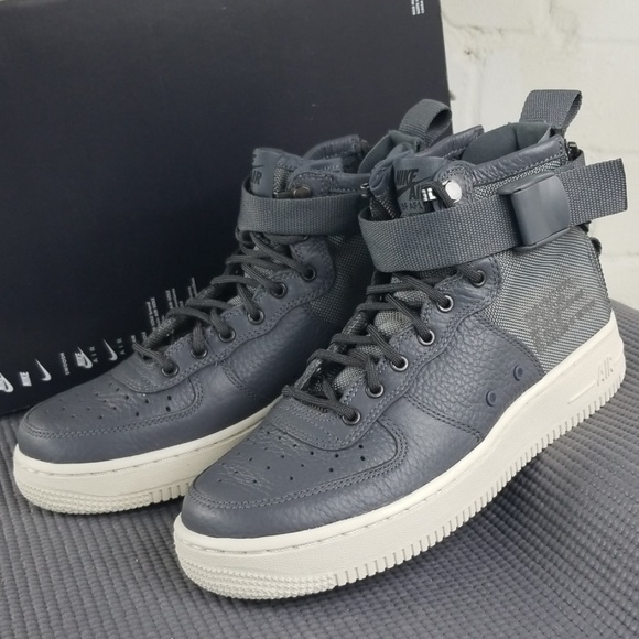 Nike Shoes - Nike SF AF1 Mid (GS) Youth 5.5 /Womens Size 7